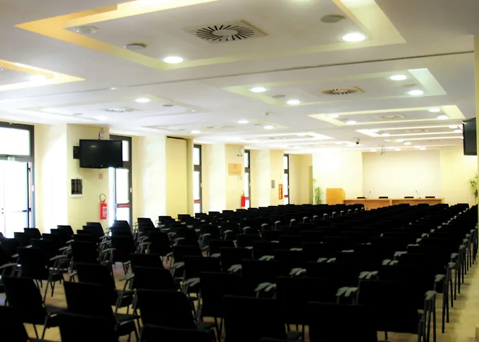 Scout Center * Rom